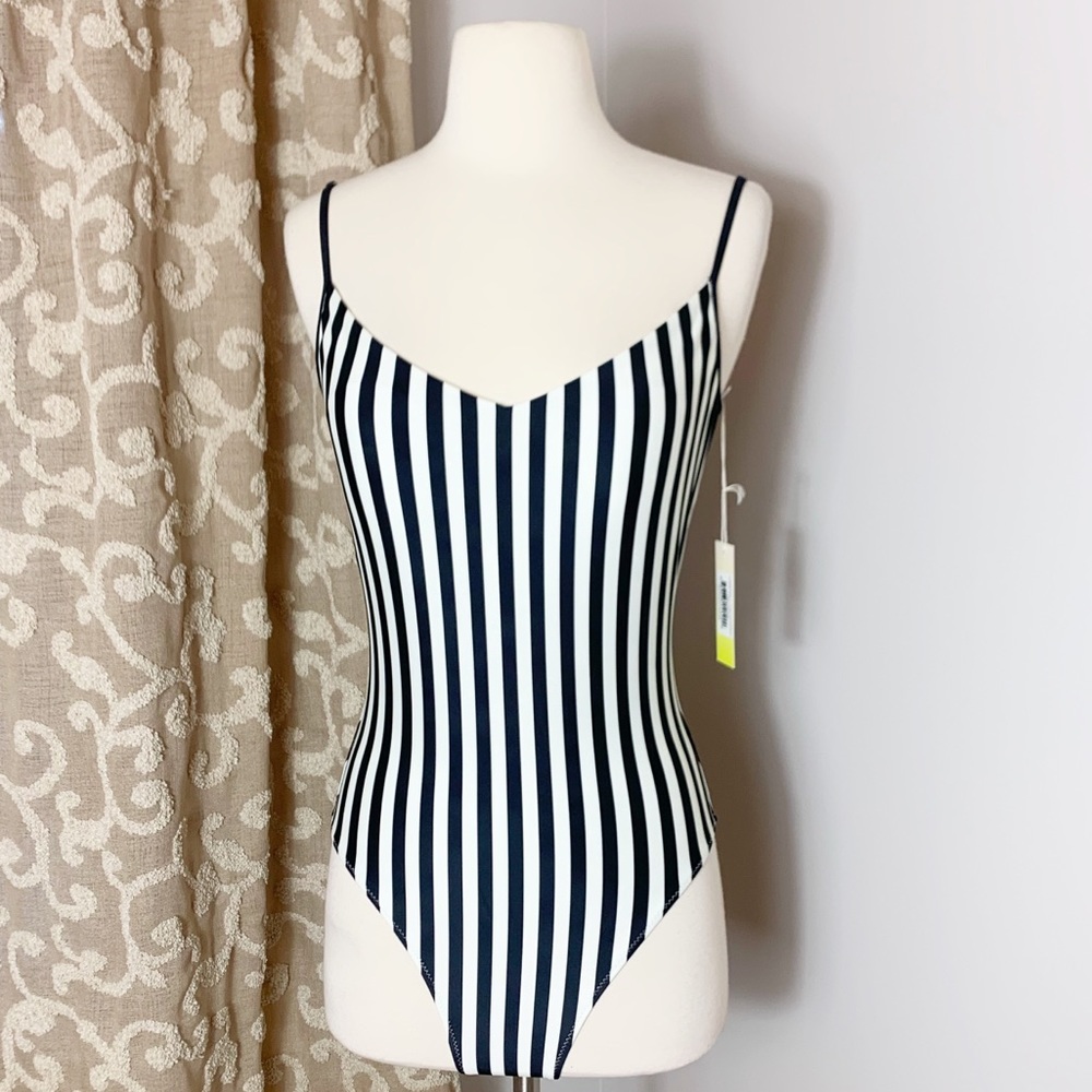 Summersalt NWT Voyager Black & White Stripe Swim